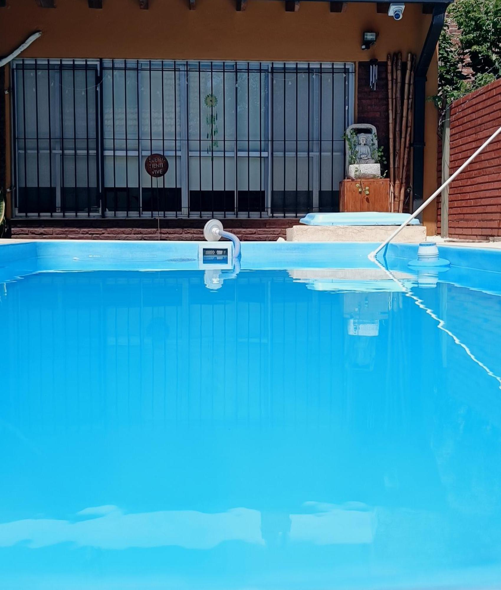 Casa Olivia- Alojamiento Con Piscina - Aeropuerto 埃塞萨 外观 照片