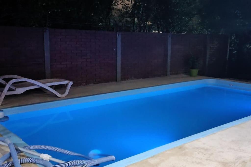 Casa Olivia- Alojamiento Con Piscina - Aeropuerto 埃塞萨 外观 照片